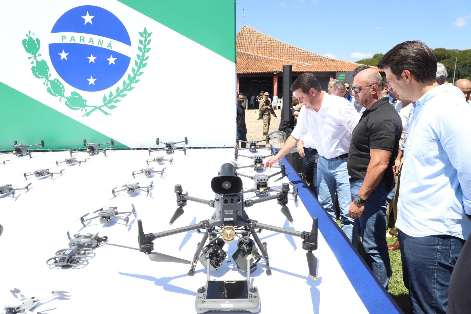 Paraná recebe o maior lote de drones do país: 243 aeronaves reforçam a segurança pública
