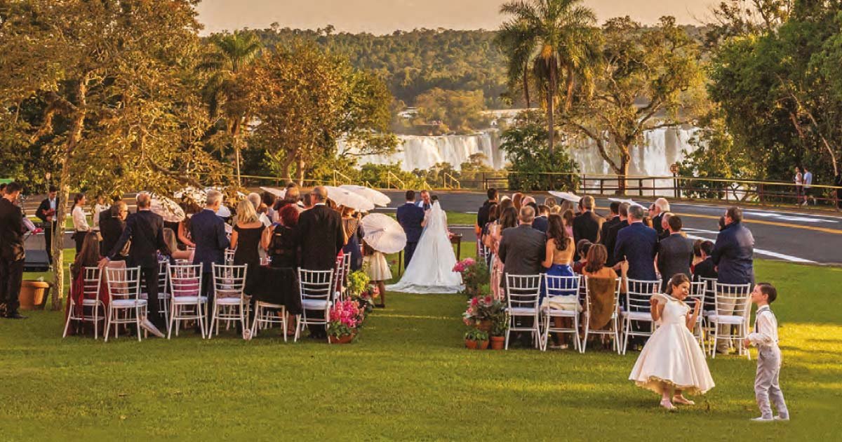 Destino romântico: Foz do Iguaçu é destaque em revista australiana como cenário ideal para casamentos