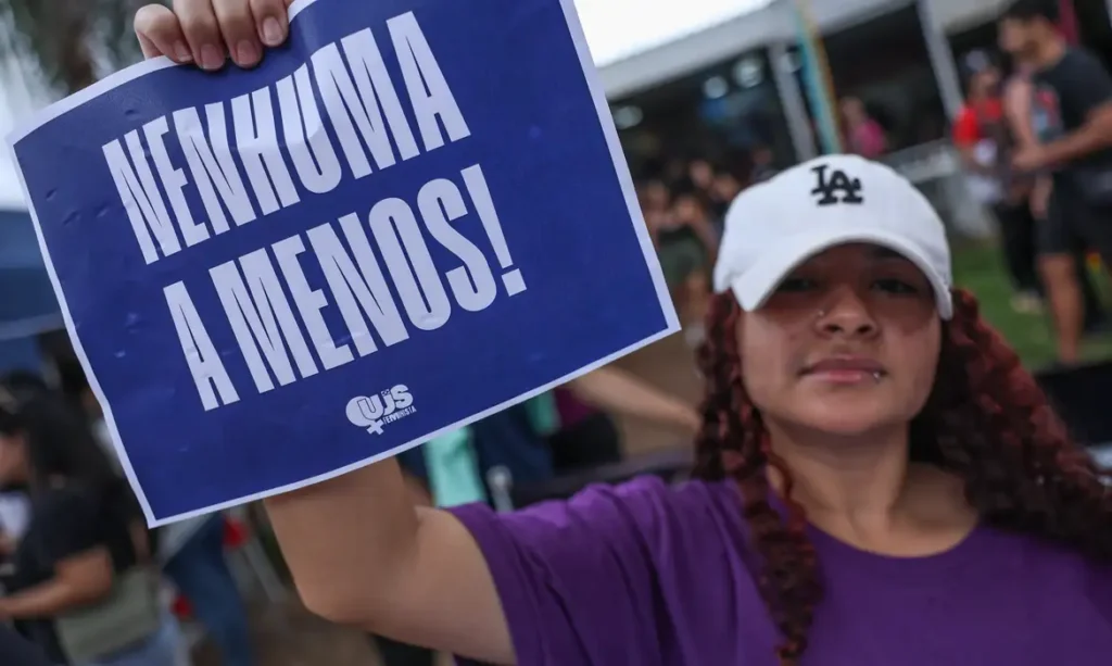 Feminicídio em pauta: Três Poderes lançam pacto nacional enquanto Paraná registra queda histórica na violência