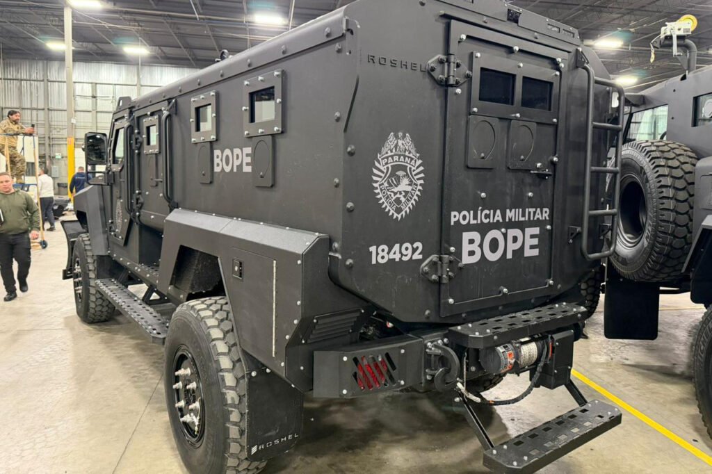 "Caveirões" High-Tech: Paraná investe R$ 24 milhões em blindados canadenses para o BOPE e Tigre