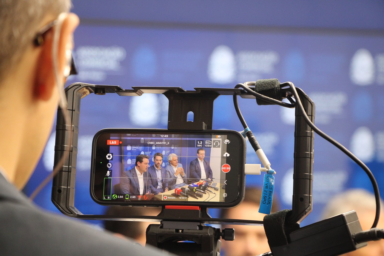 Ratinho Junior recusa vice de Flávio Bolsonaro e vai à TV testar favoritismo no PSD