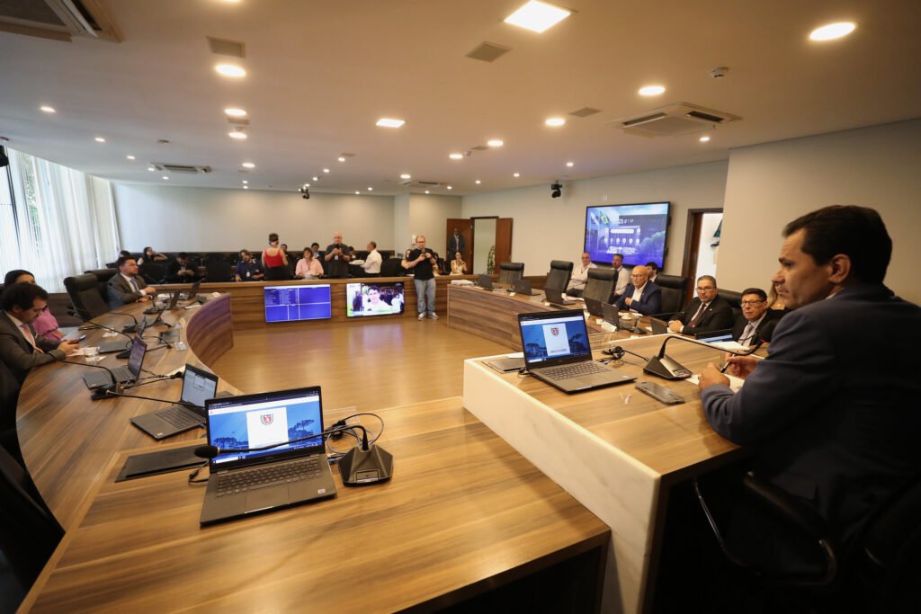 Semana curta na Alep tem pauta cheia com debates sobre autismo, saúde e moradia