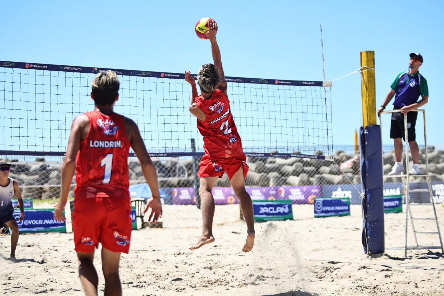 Vôlei de praia movimenta o litoral: Matinhos recebe primeira etapa estadual valendo o ranking de 2026