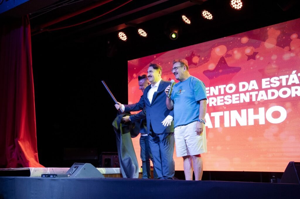 De repórter policial a ícone da TV: Ratinho vira atração turística em museu de Foz do Iguaçu