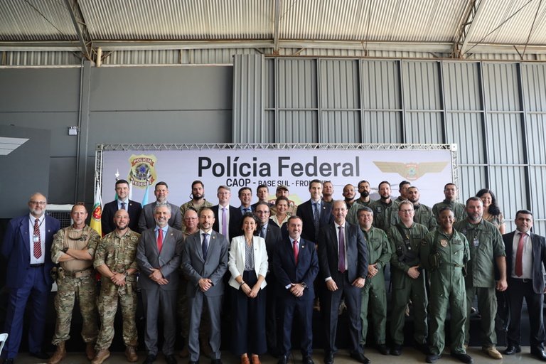 Polícia Federal inaugura base aérea em Maringá com helicópteros financiados pelo dinheiro do crime