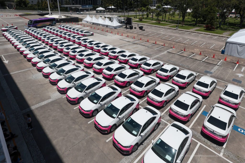 Mais 30 cidades do Paraná recebem veículos para fortalecer políticas públicas femininas