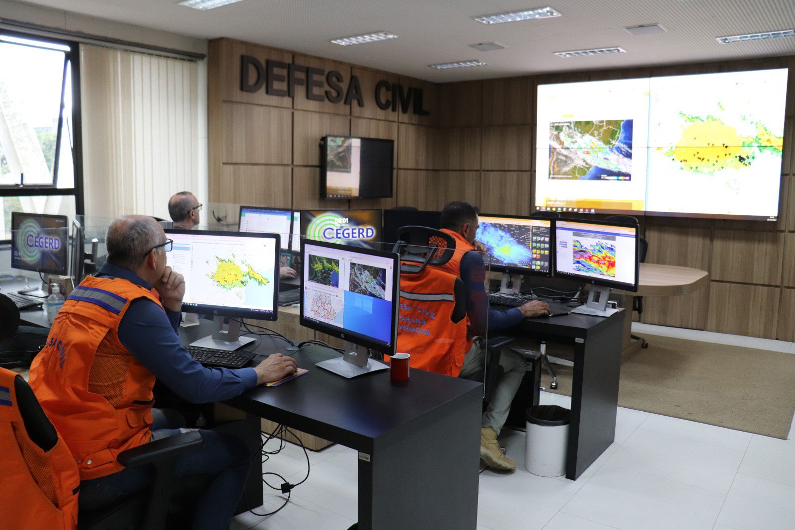 Alertas no celular e radares: o que mudou no Paraná 15 anos após o desastre no Litoral