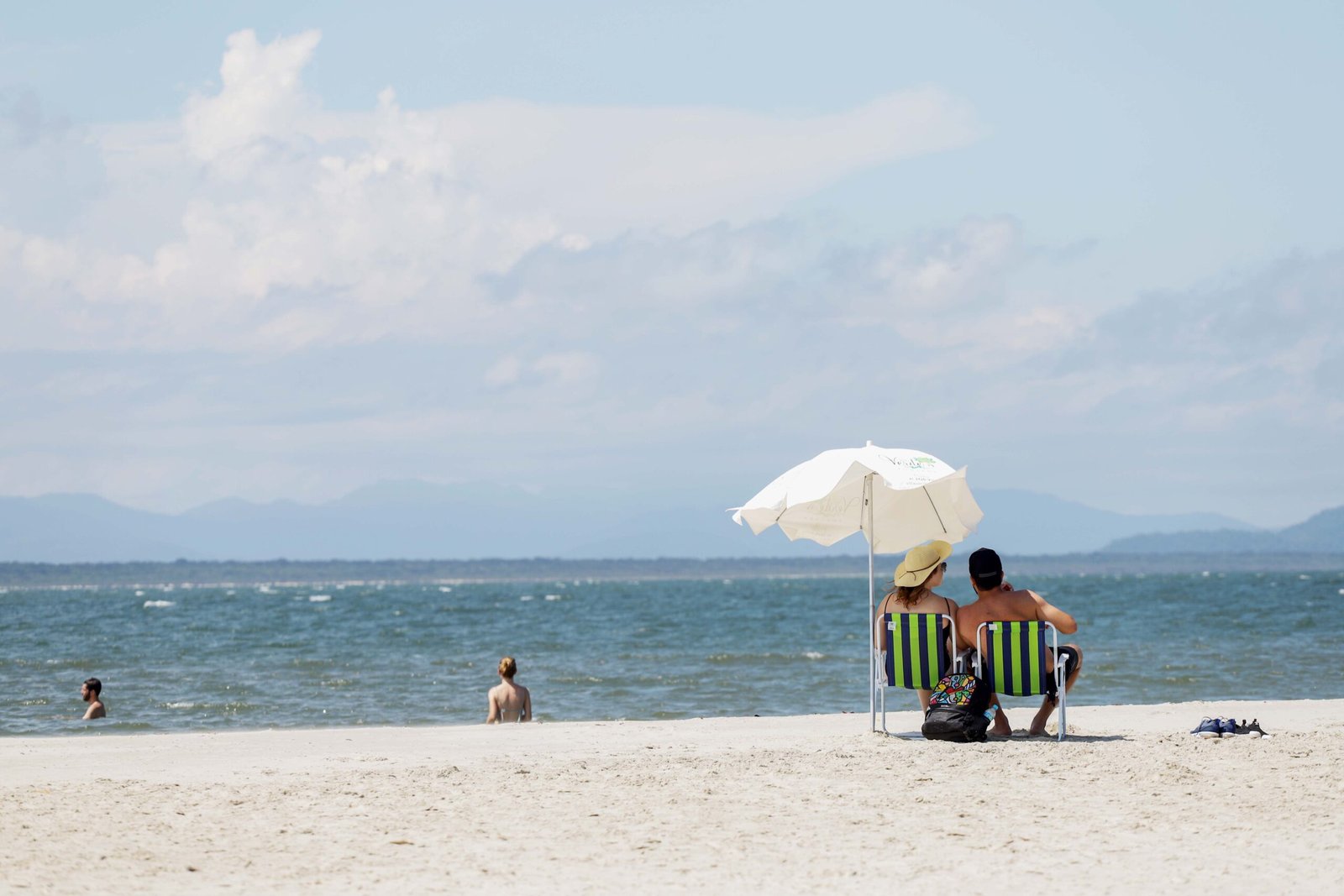 Fim de semana no Paraná terá sol e calor de verão antes da chegada de frente fria