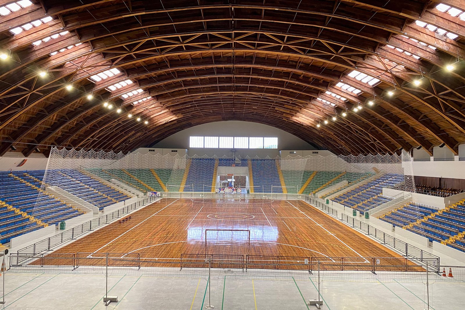 De vôlei a jiu-jitsu: como matricular seus filhos de graça nas escolinhas do Ginásio do Tarumã