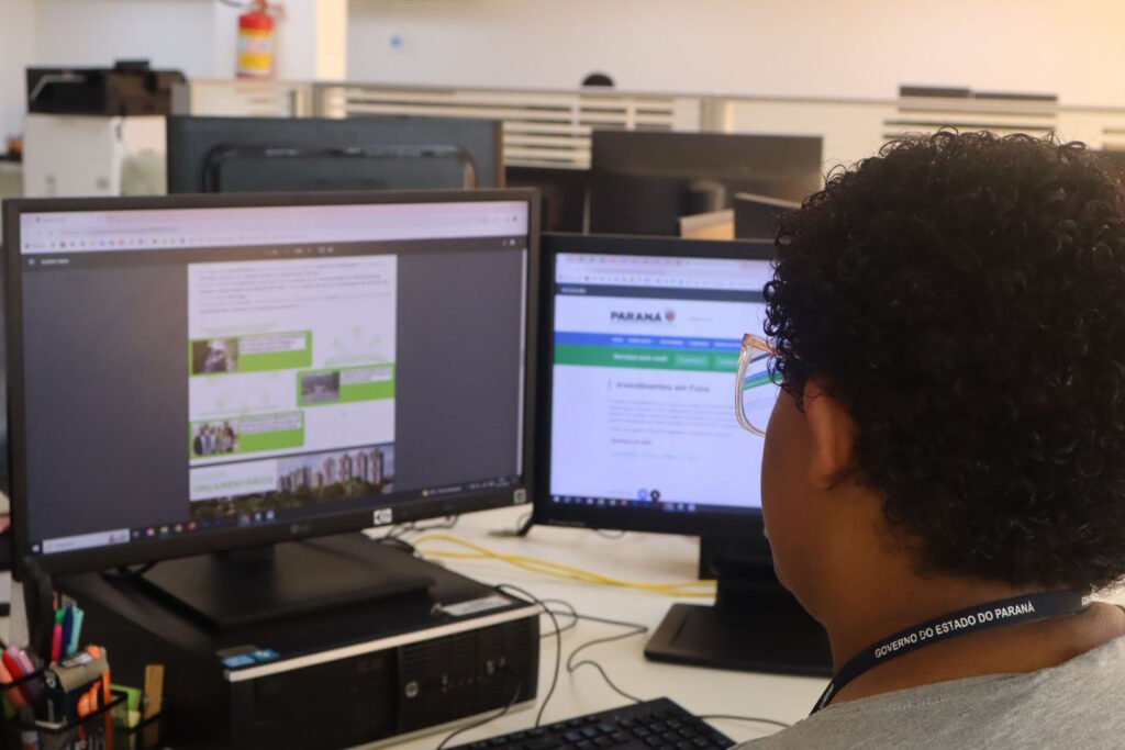 Governo do Paraná anuncia pacote de R$ 1,6 bilhão com reajuste de 5% para servidores