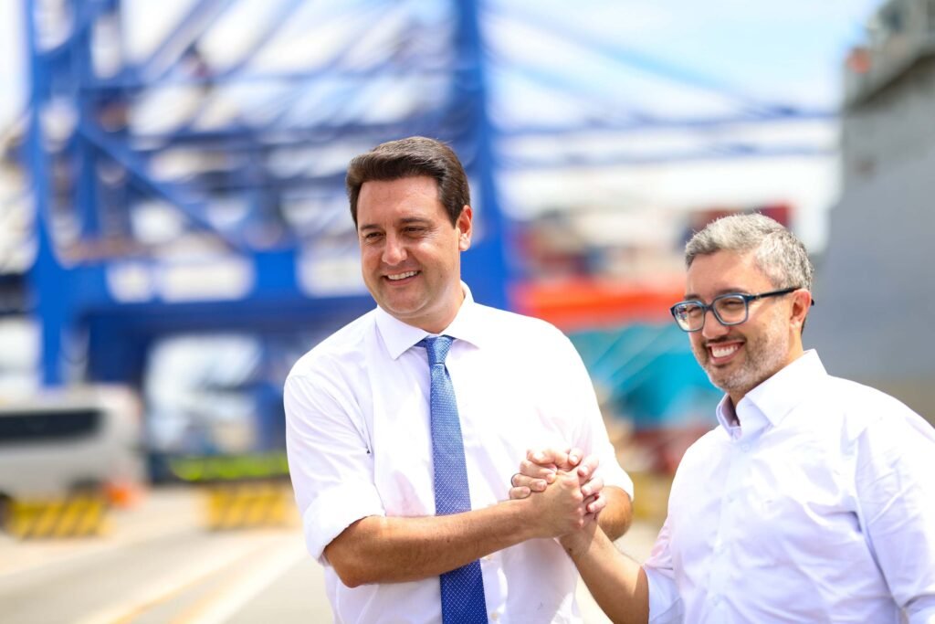 Com portos batendo recorde, Governo do PR vai à Suíça e Itália negociar investimentos com a MSC