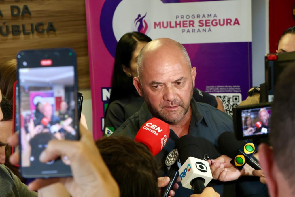 Paraná amplia proteção à mulher com aplicativo de socorro rápido e monitoramento eletrônico