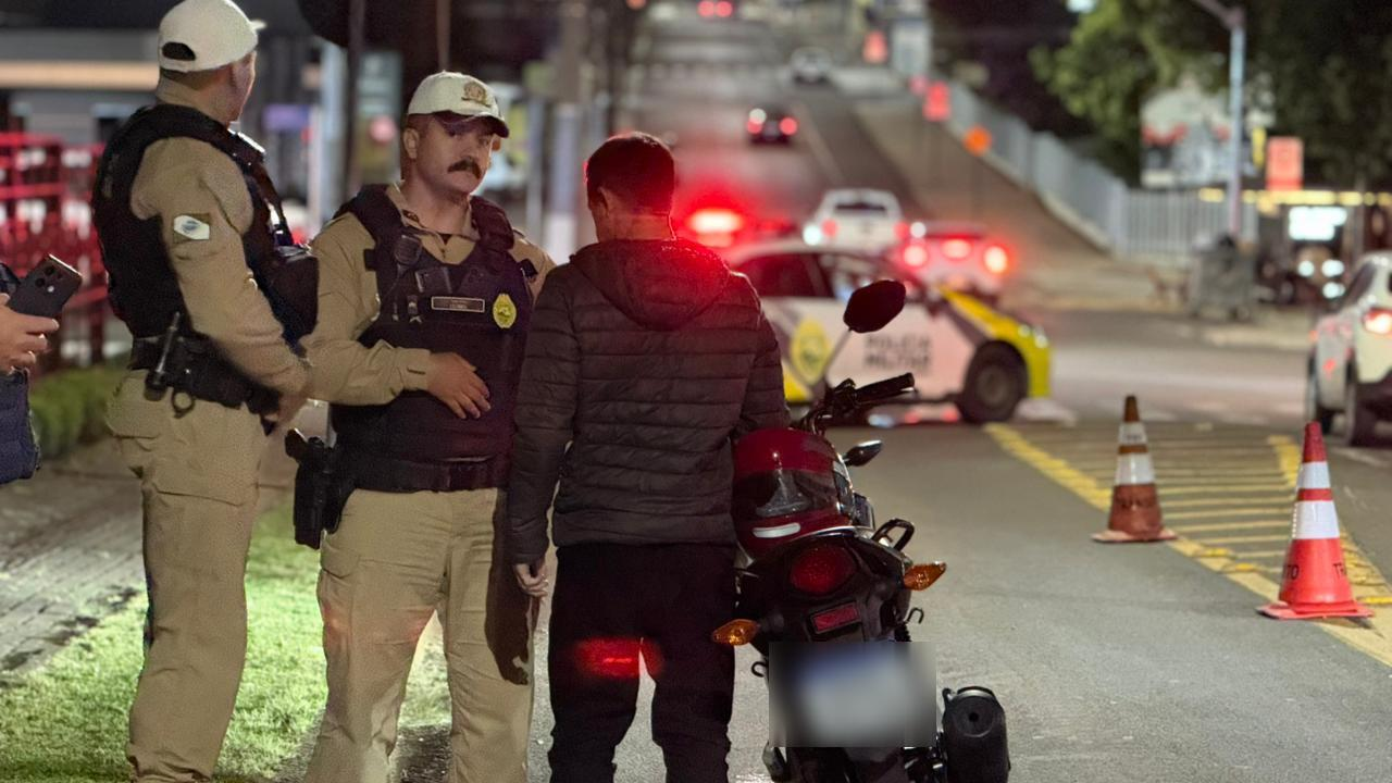 Operação Força Total: Polícia Militar apreende duas toneladas de maconha e recupera 39 veículos no Paraná