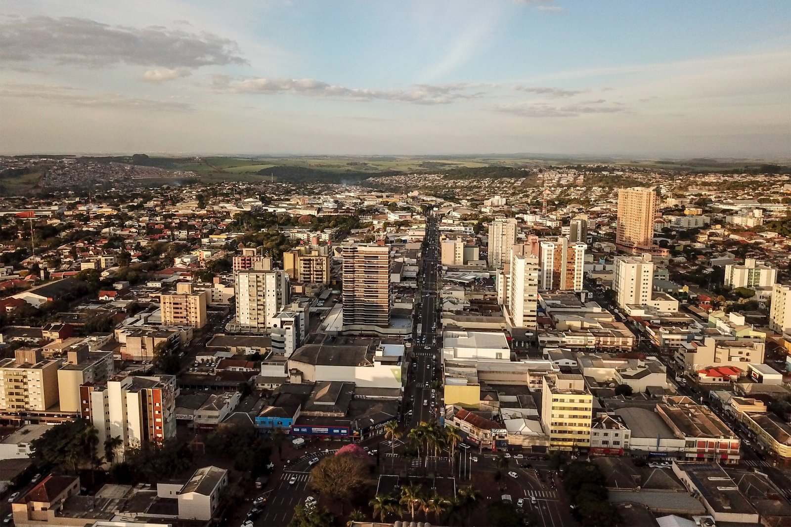 Empreendedorismo em alta: Paraná registra salto de 16% e fecha 1º trimestre com saldo de 53,4 mil novas empresas
