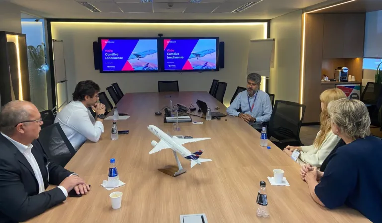 Londrina negocia ampliação de voos com a Latam e avança em projeto para se tornar hub regional