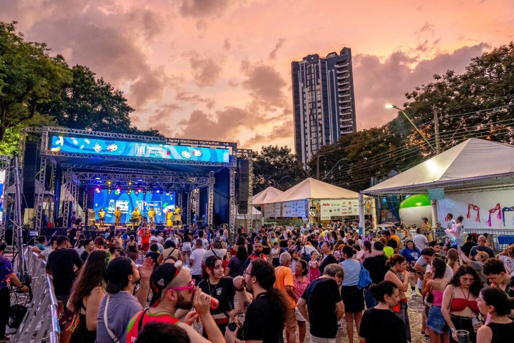 Feirinha da JK e festival de jazz marcam o roteiro cultural do feriado em Foz