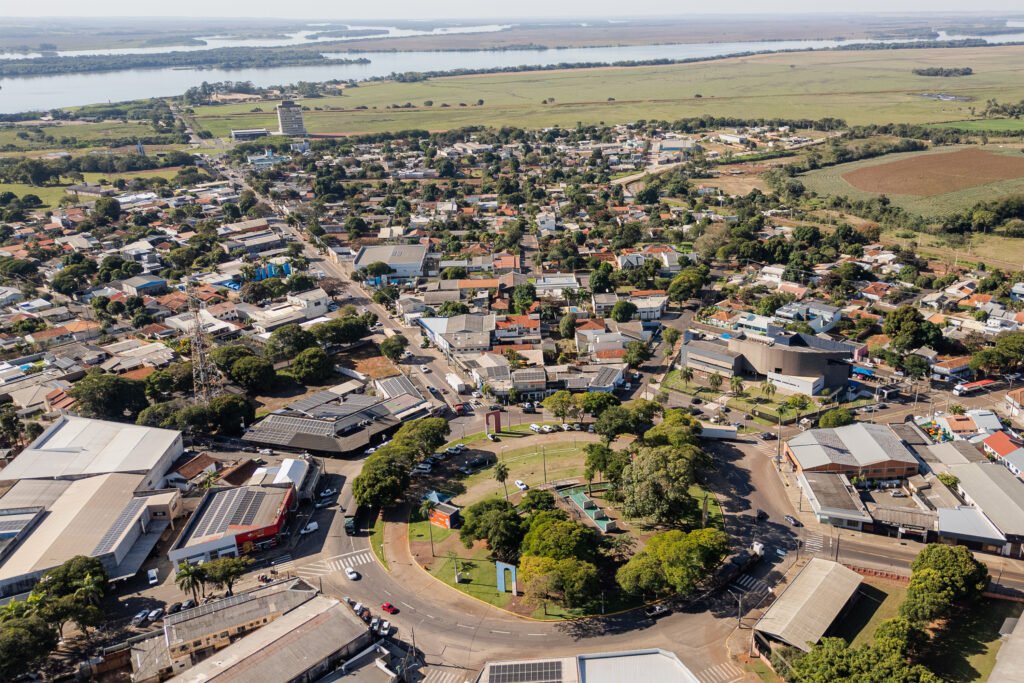 Exportações pelos portos secos de Foz do Iguaçu e Guaíra crescem até 21% no Paraná