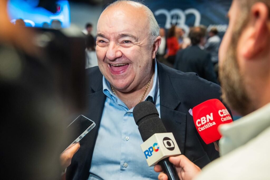 Forte no interior, Alexandre Curi tenta aliança com Rafael Greca para conquistar Curitiba em 2026