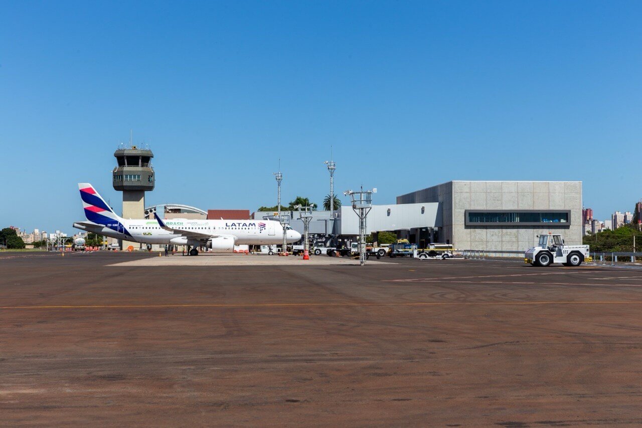 Londrina negocia ampliação de voos com a Latam e avança em projeto para se tornar hub regional