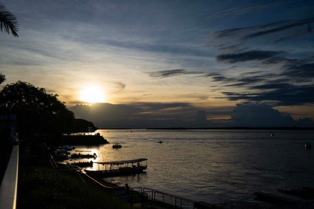Paraná tem fim de semana de sol, mas avanço da seca alerta para riscos no agronegócio e abastecimento