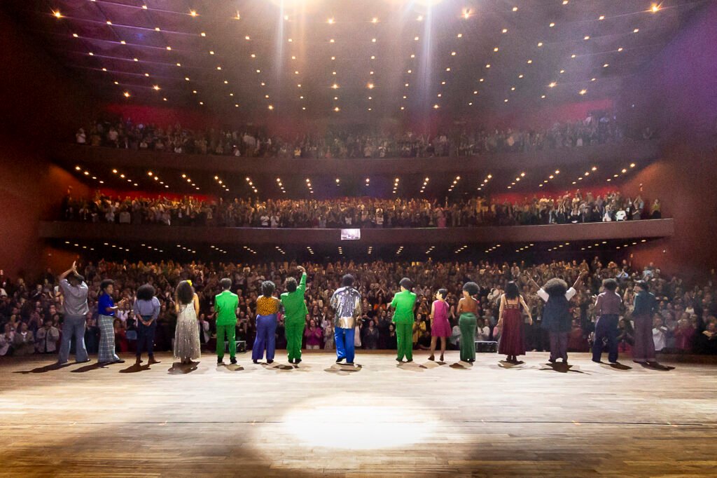 Os números da cultura: evento em Curitiba atrai 200 mil pessoas, gera 2,6 mil empregos e aquece economia