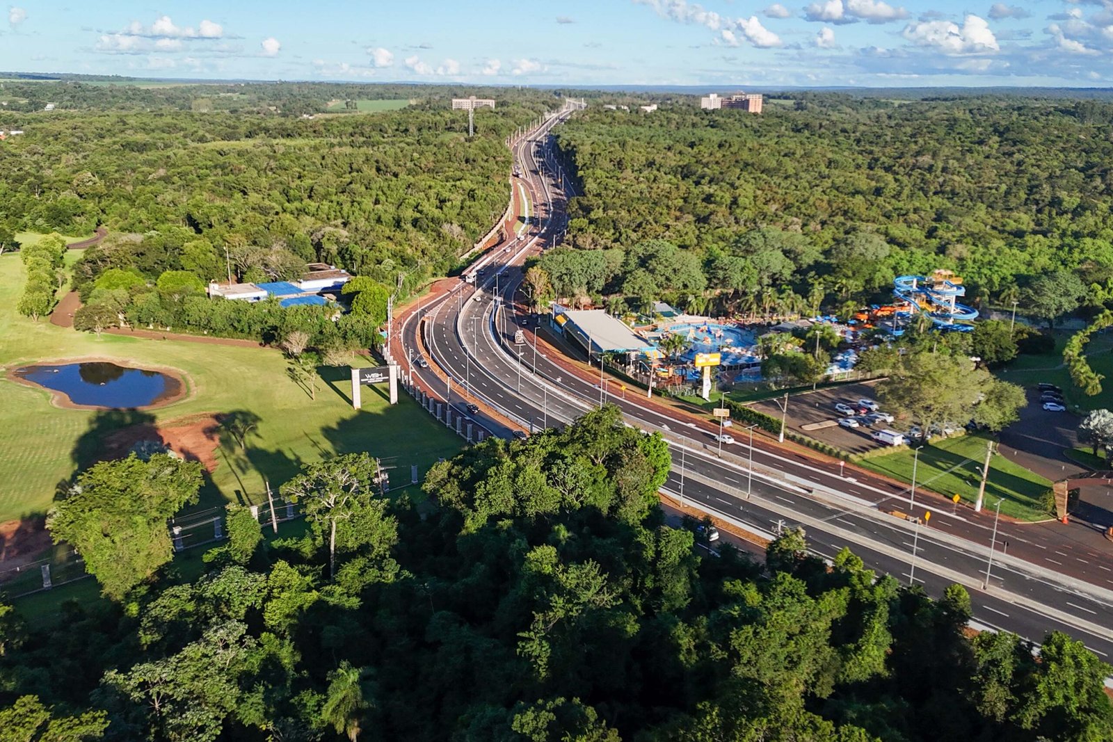 Foz do Iguaçu ganha nova pista dupla rumo ao aeroporto e pacote de obras de R$ 65,3 milhões