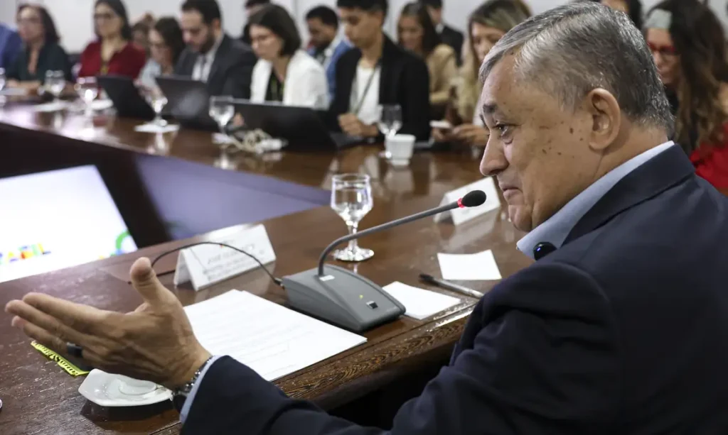 Fim da escala 6x1: Câmara cria comissão especial e governo descarta desoneração para empresas