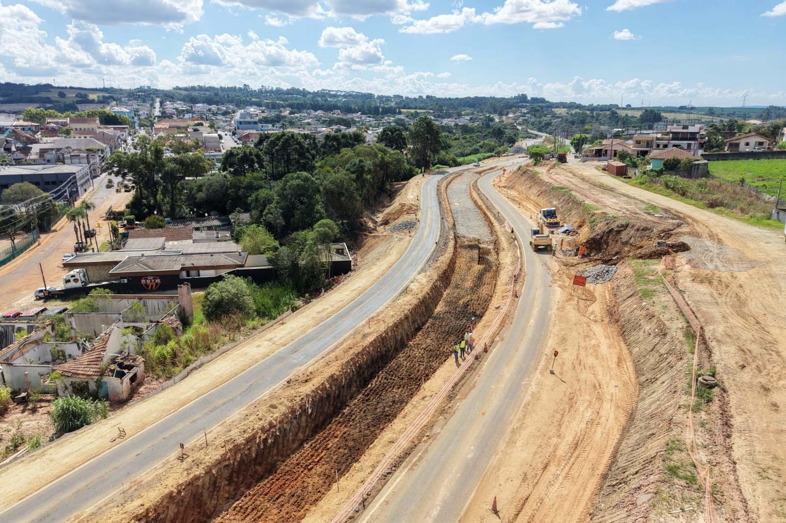 Obra de restauração em concreto da PR-151 entre Ponta Grossa e Palmeira atinge 45% de execução