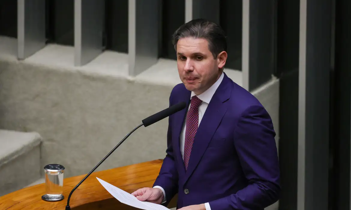 Fim da escala 6x1: Câmara cria comissão especial e governo descarta desoneração para empresas