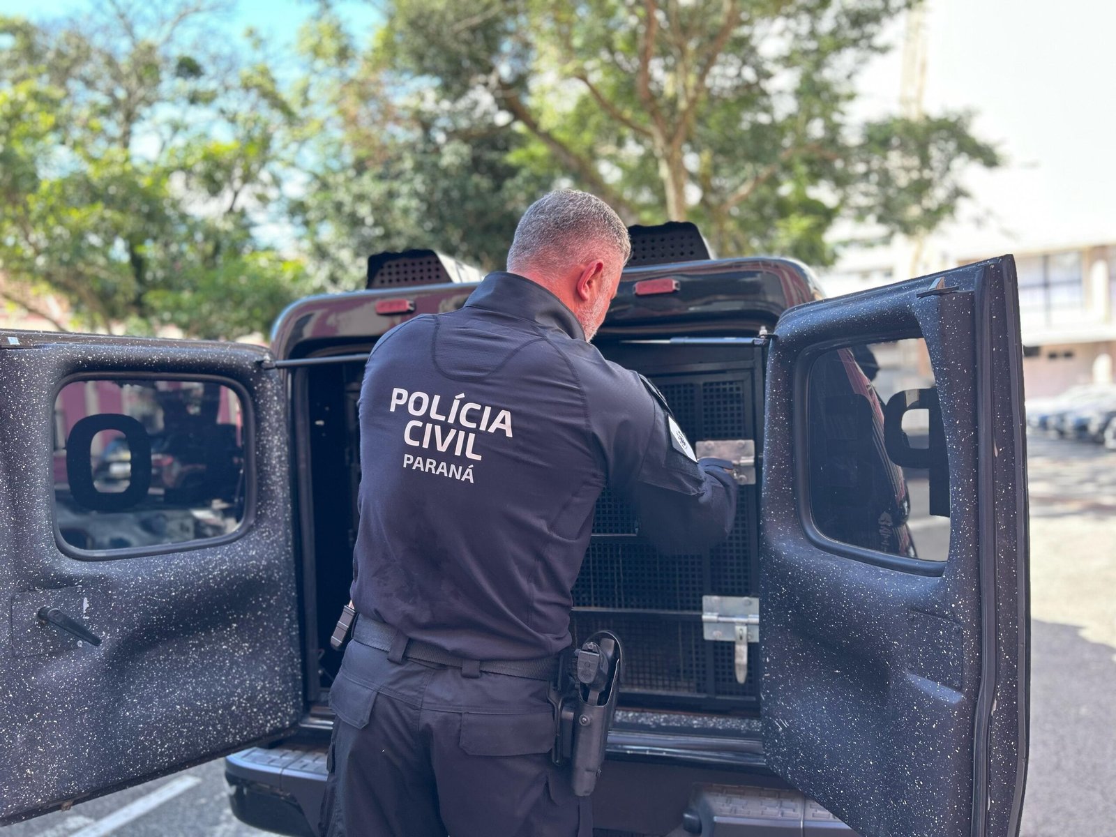 De facadas a invasões de domicílio: polícia tira de circulação cinco agressores de mulheres na RMC