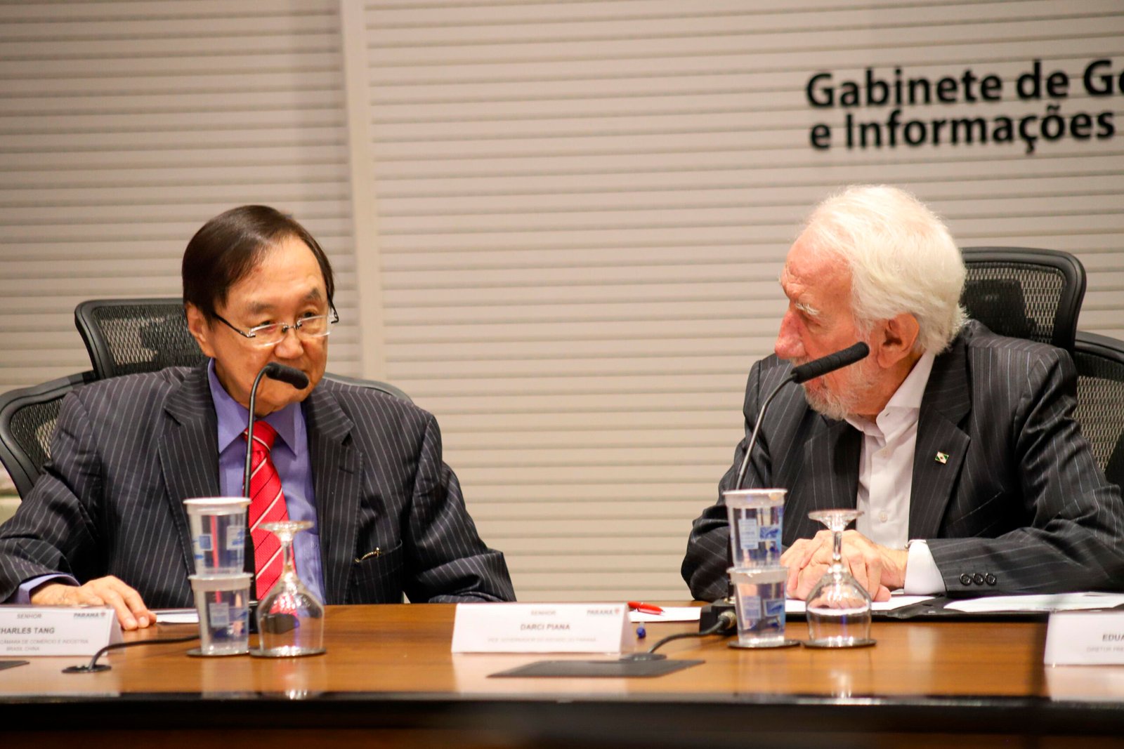 De drones a ônibus elétricos: Paraná abre negociações para receber cinco novas indústrias da China