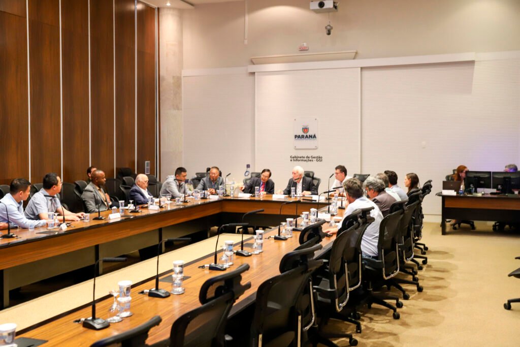 De drones a ônibus elétricos: Paraná abre negociações para receber cinco novas indústrias da China