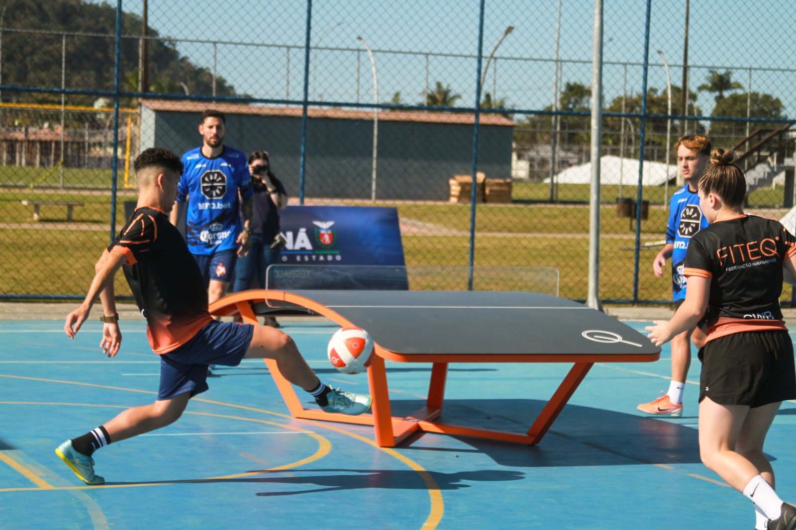 Esporte sensação no mundo: Curitiba sedia abertura da Copa do Brasil de Teqball