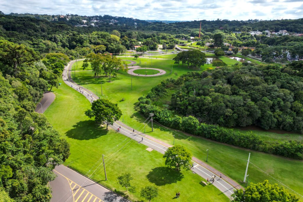 Sol volta ao Paraná e traz grande variação térmica: entenda como os próximos dias afetam sua rotina
