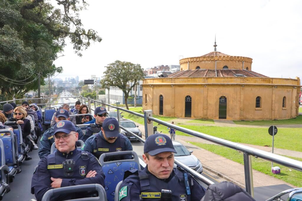 Nova patrulha da Guarda Municipal promete reforçar a segurança e o suporte aos turistas em Curitiba