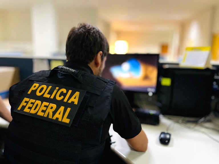 Operações da Polícia Federal no Paraná asfixiam finanças do crime organizado