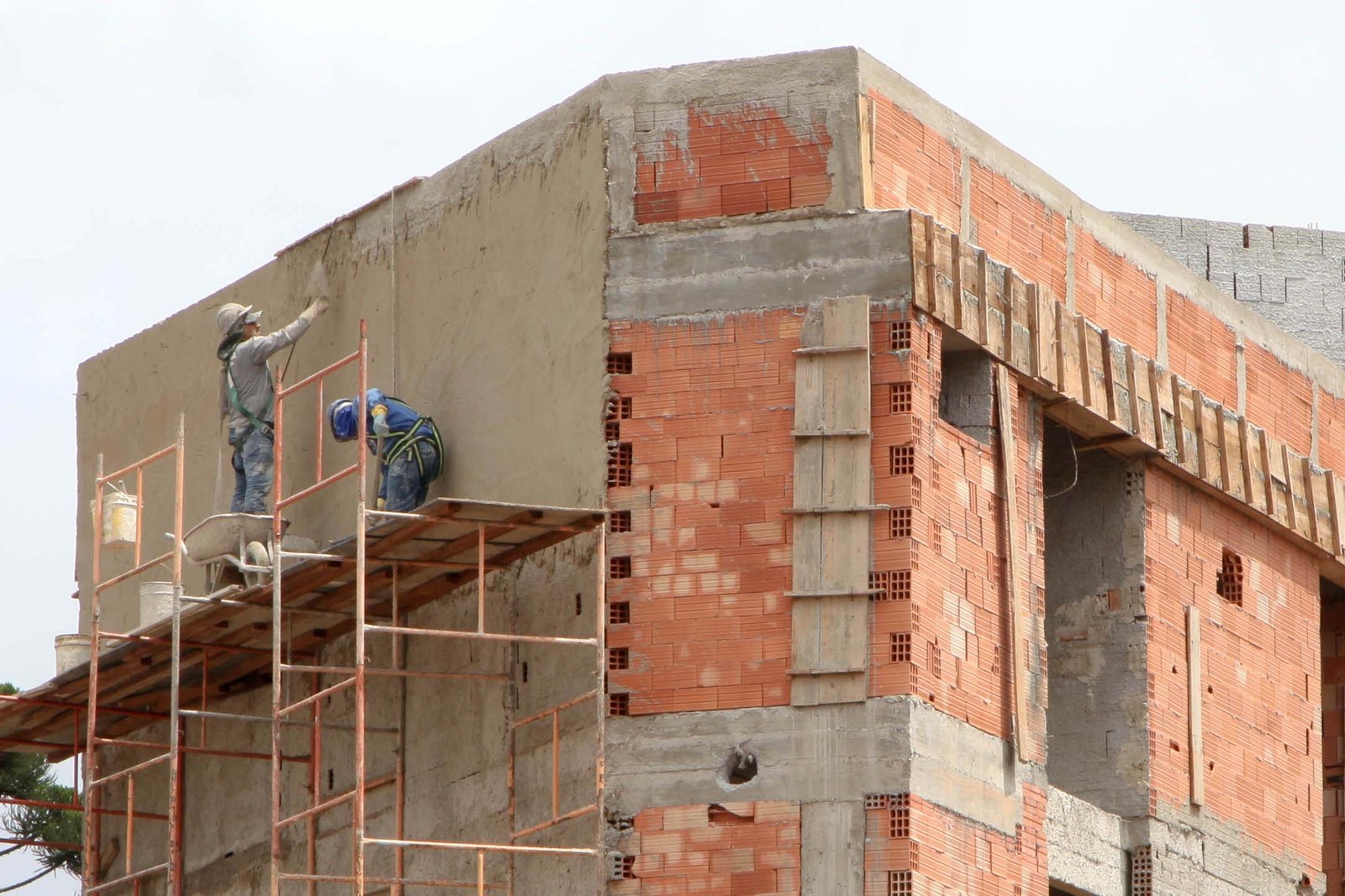 Alta na construção civil do Paraná: salários sobem 41% e lideram ranking nacional