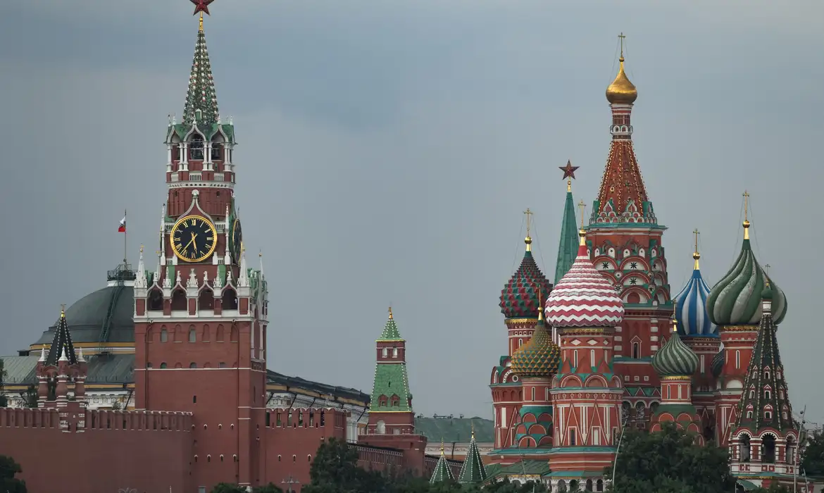 Kremlin esfria pressa dos EUA e afirma que paz na Ucrânia ainda está longe