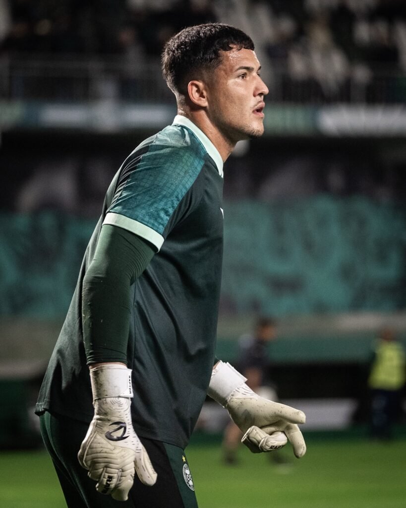 Virada espetacular: Coritiba bate o Bahia e fica a um ponto do G4 na Série A
