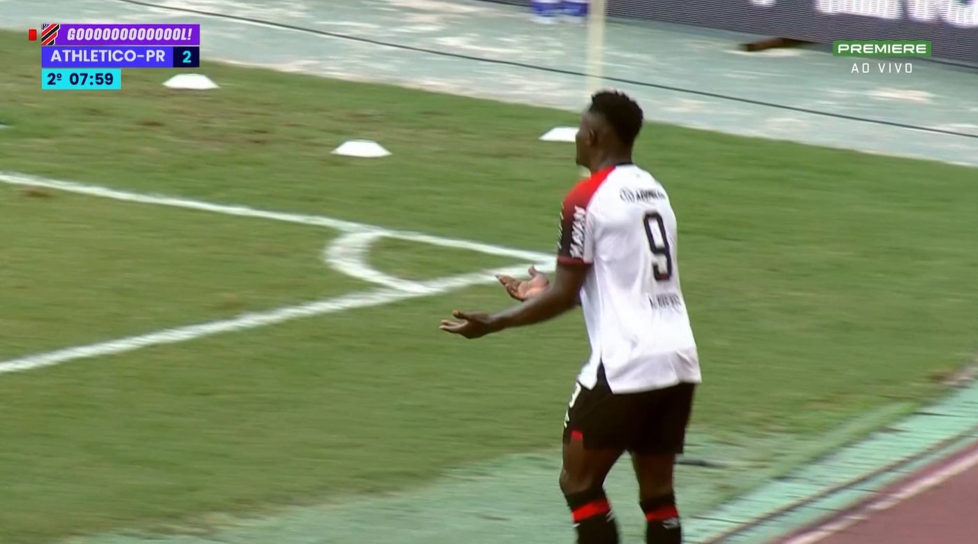 Com brilho de Viveros, Athletico vira sobre o Remo e garante vaga no G4 do Brasileirão