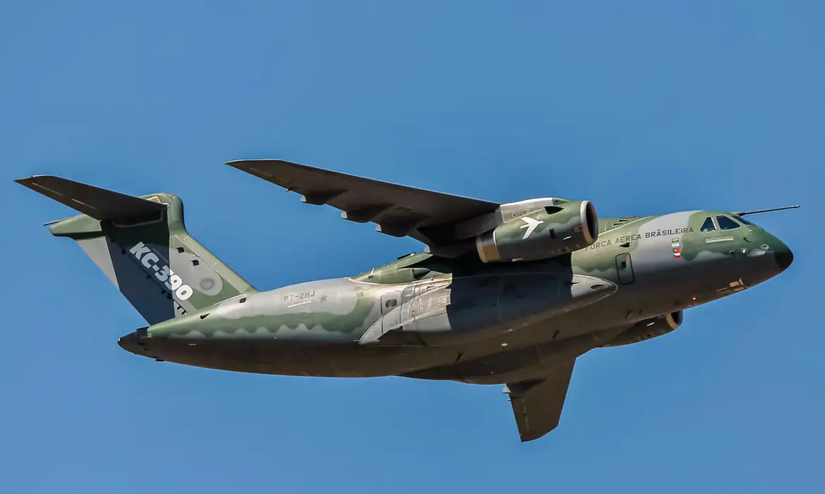 Embraer vende dez aviões C-390 Millennium para os Emirados Árabes