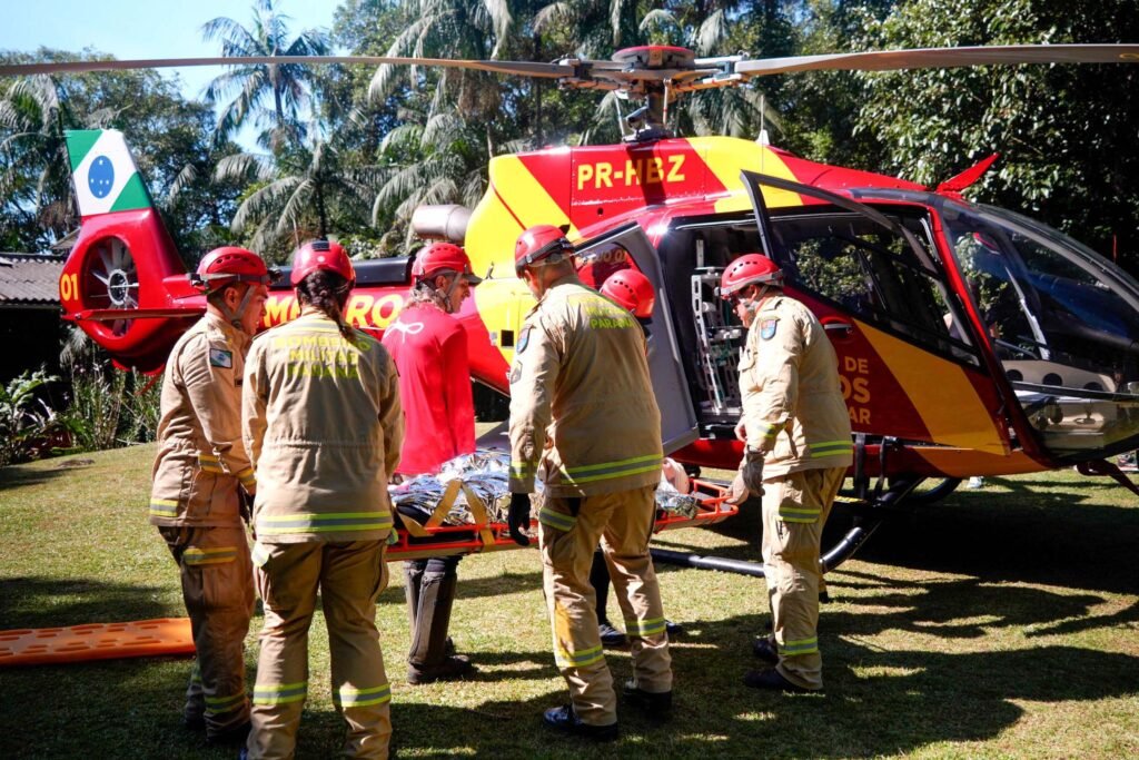 O que acontece se o trem da Serra do Mar descarrilar? Bombeiros simulam ocorrência