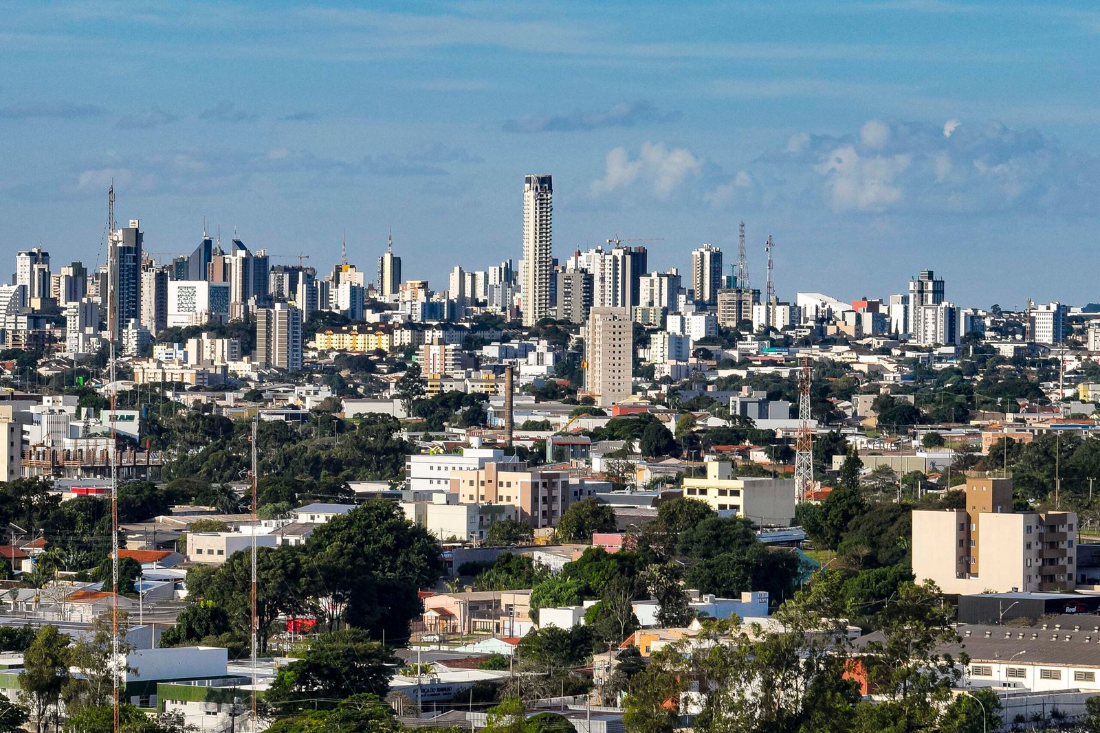 Crescimento no Oeste: Cascavel recebe novo pacote milionário de habitação