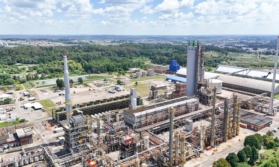 Petrobras reativa fábrica de fertilizantes em Araucária após seis anos