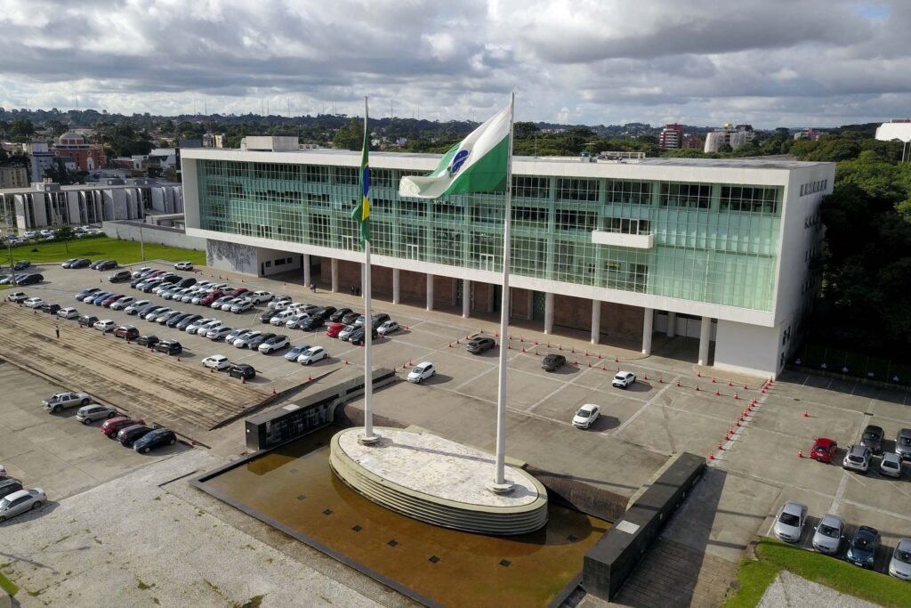 Paraná aprova financiamento internacional para pequenas empresas e prevê poupar milhões aos cofres públicos