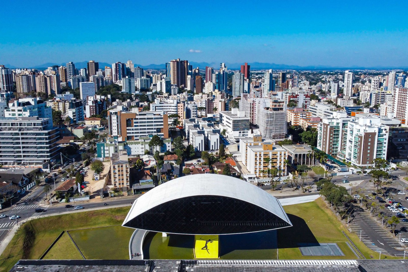 Curitiba e interior batem recorde de qualidade de vida em ranking nacional