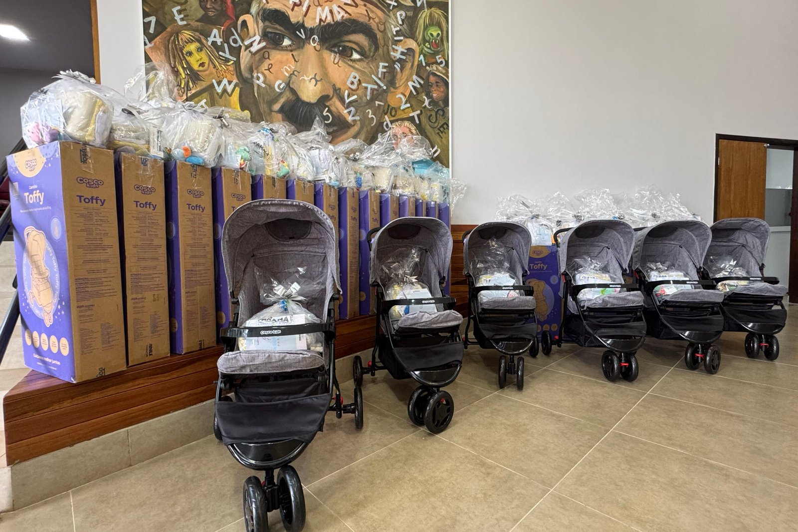Kits de maternidade: mães carentes da região de Maringá recebem enxoval gratuito