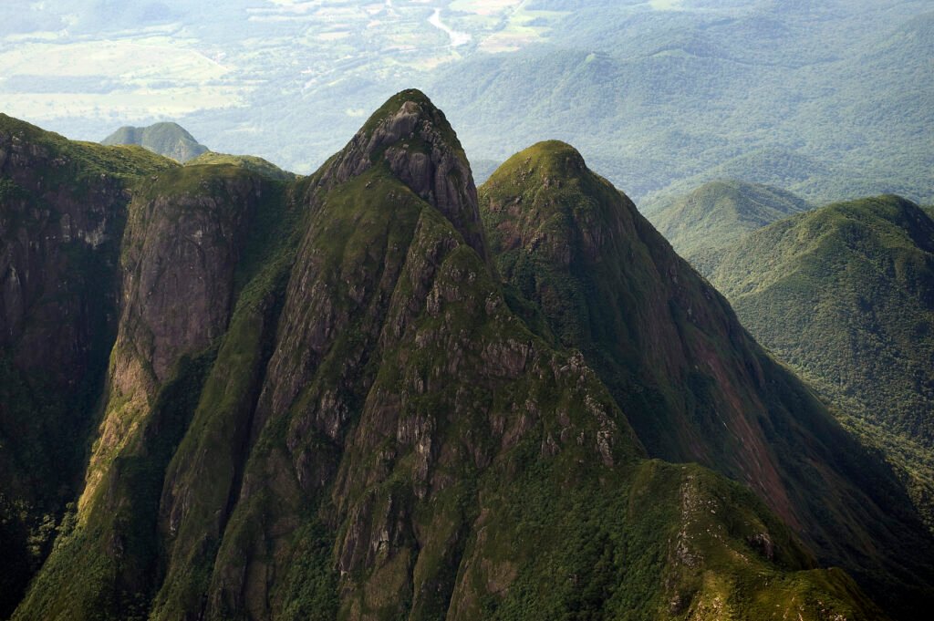 Montanhismo para iniciantes: o que levar e como fazer trilhas seguras no Paraná