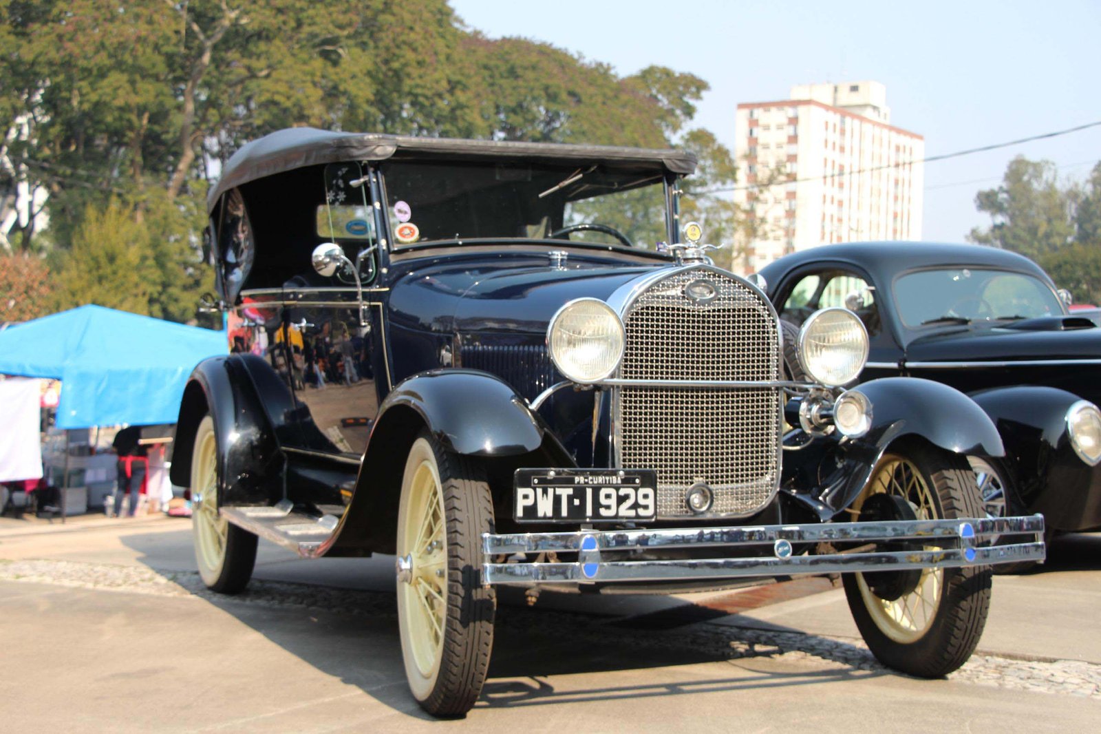 Ponte de Guaratuba recebe desfile de 500 carros antigos e motos, com shows e food trucks