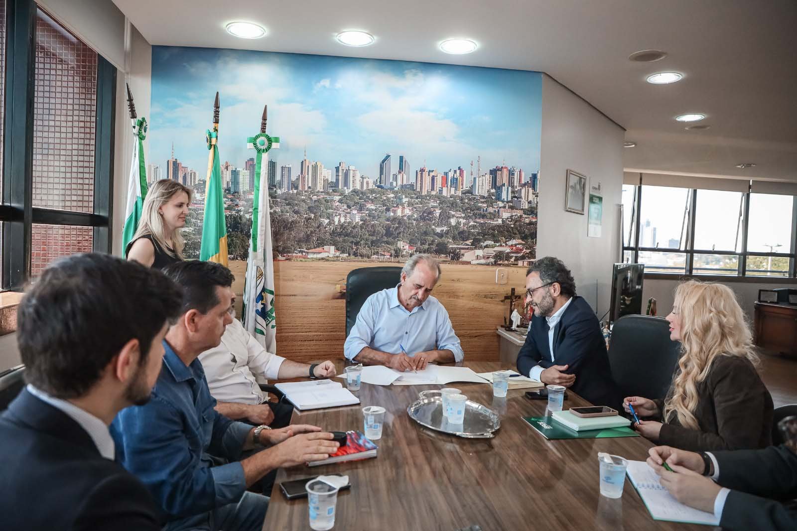 Cascavel e BRDE fecham parceria para atrair investimentos e melhorar serviços públicos
